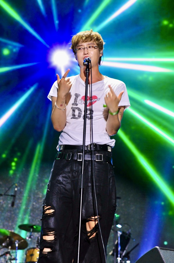 사진= 14일 ‘사운드 플래닛 페스티벌’에서 가수 우즈가 공연하고 있다. 2025.09.14. 박지혜 기자