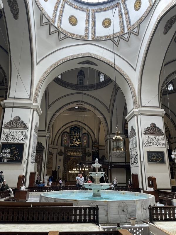 울루 자미 내부 모습