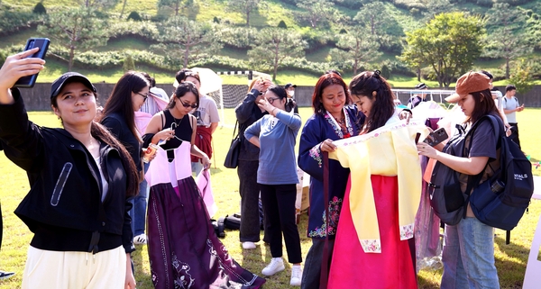 <b>백석대</b>·<b>백석문화대</b>, 유학생 대상 '<b>추석</b>맞이 한가위 <b>행사</b>' 개최