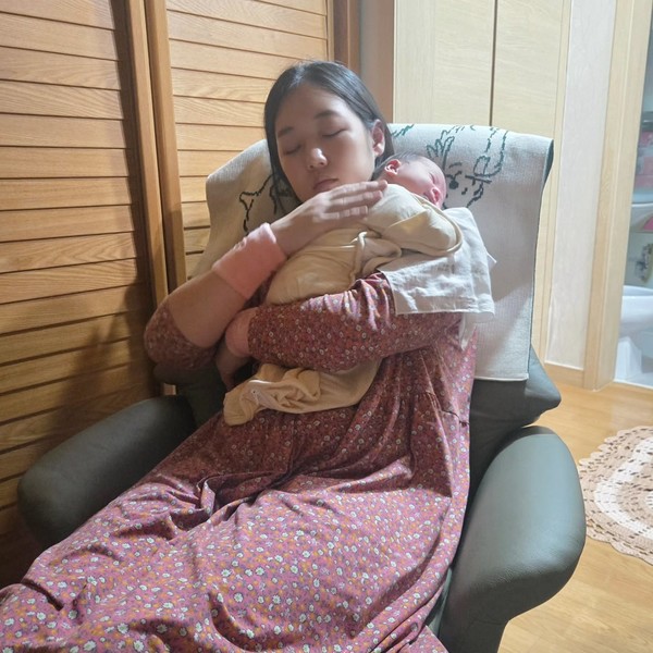 '<b>아들상</b> 후 <b>득녀</b>' <b>박보미</b>, 육아 현실 알렸다... "힘들어도 행복해"