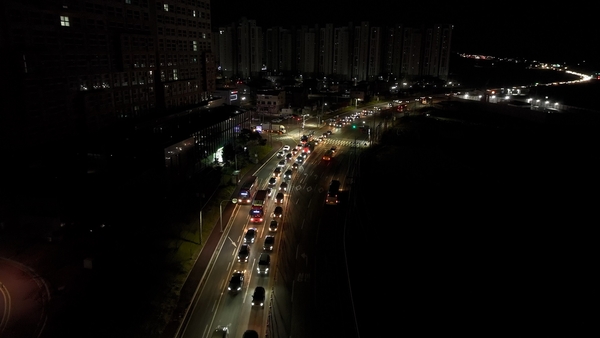 서산시 관내 국도 29호선 서산~대산 구간 도로가 퇴근 시간대 교통정체가 극심한 모습. 서산시 제공