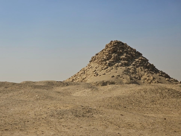 우나스의 피라미드