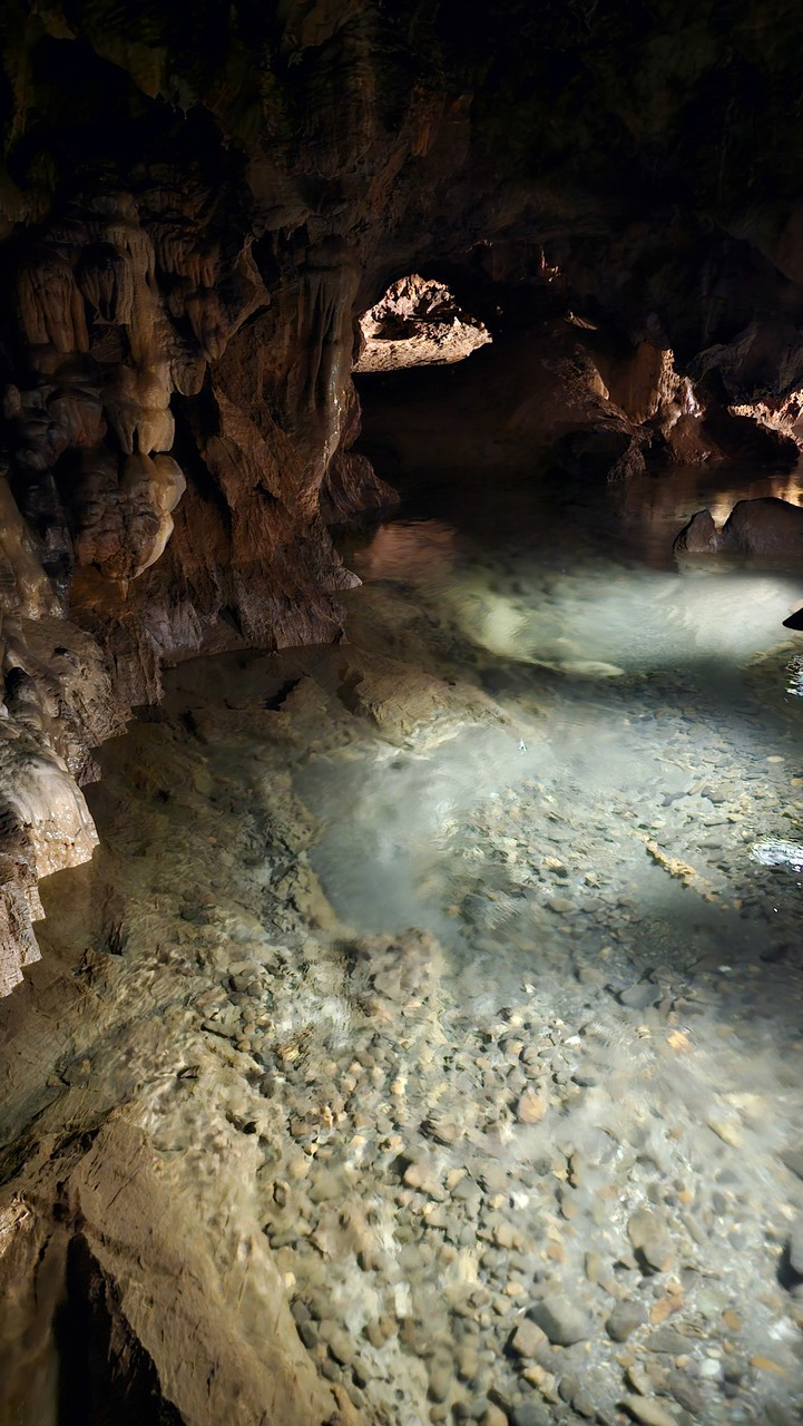 온달동굴 내부 모습