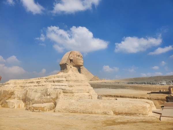 기자의 대스핑크스 옆모