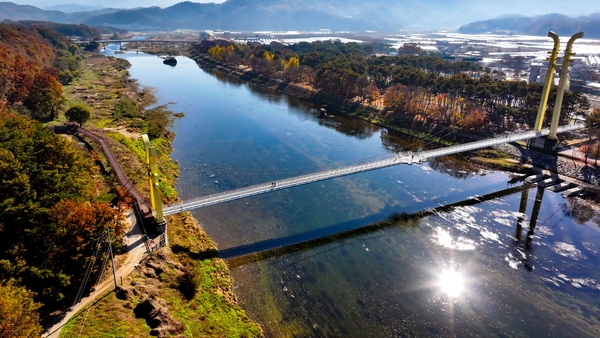 영동 ‘금강둘레길’ 전경. 영동군 제공