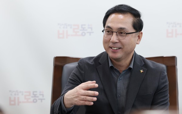 [신년 인터뷰 - 박희조 대전 동구청장] "3년 갈고 닦은 동구 르네상스, ... - 뉴스 썸네일 이미지