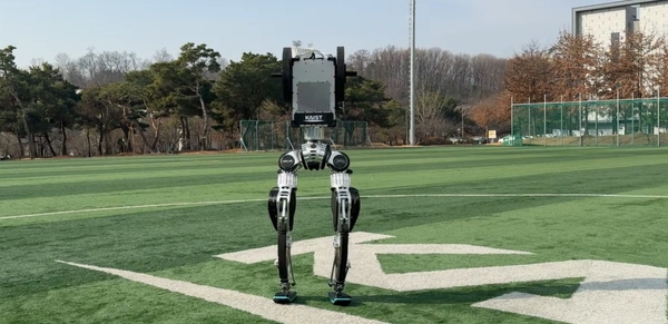 KAIST, AI·휴머노이드 로봇·우주 로버 총출동..과학축제서 미래 기술 ... - 뉴스 썸네일 이미지