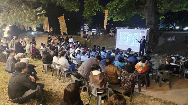 공주 공산성 달밤이야기·콘서트 인기 ··· 시민·관광객 발길 이어져 - 뉴스 썸네일 이미지