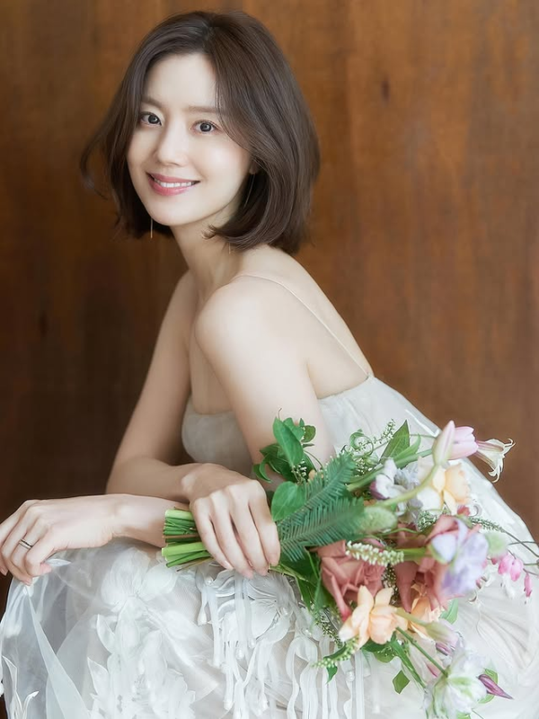 문채원, 28일 비공개 결혼식… 6월의 신부 된다