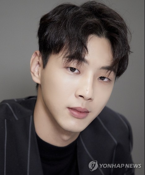 '학폭 논란' 배우 지수... 전 소속사, 제작사에 8억 배상 확정 - 뉴스 썸네일 이미지