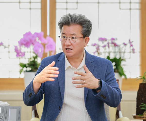 [새로운 민선, 도약의 시작] 정용래 대전 유성구청장 / 첫 3선 연임... 그... - 뉴스 썸네일 이미지